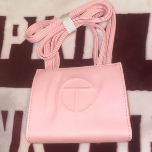 Small bubble gum telfar bag